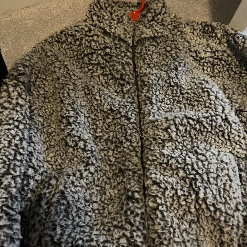 garage fluffy zip up